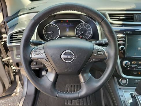 Used 2024 Nissan Murano SV FWD image 23