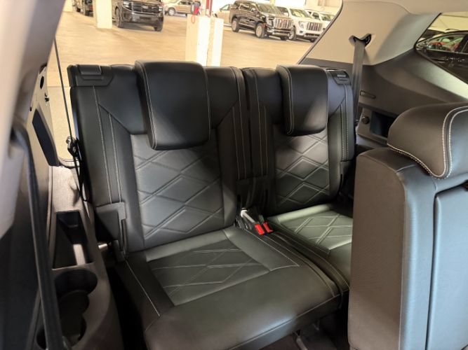 Used 2025 Volkswagen Atlas SE FWD image 23