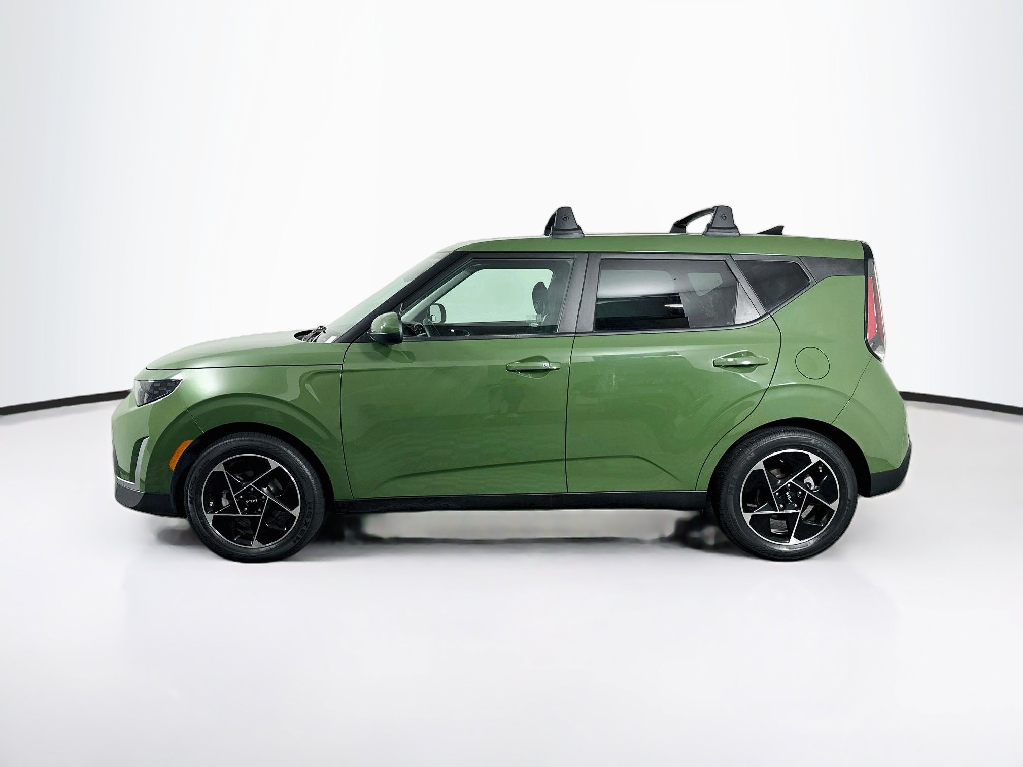 Used 2023 Kia Soul EX FWD image 4