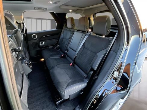 Certified 2023 Land Rover Discovery S AWD/4WD image 20