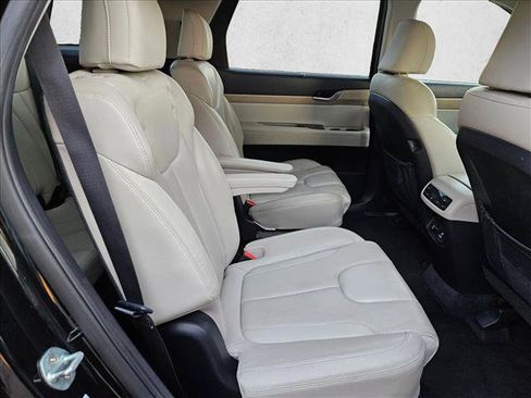 Used 2022 Hyundai Palisade SEL w/ Premium Package FWD image 15