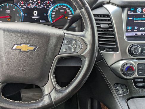 Used 2019 Chevrolet Suburban Premier image 21