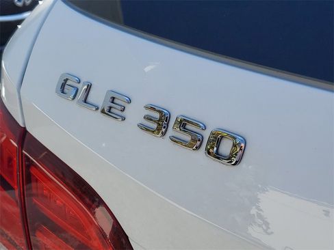 Used 2018 Mercedes-Benz GLE 350 GLE 350 w/ Premium 2 Package image 8