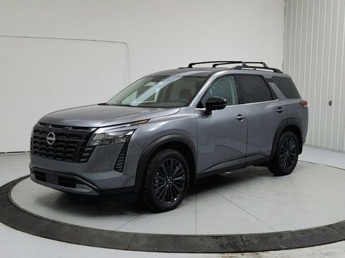 New 2026 Nissan Pathfinder SL w/ SL Premium Package FWD image 3