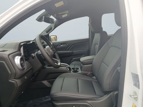 Certified 2025 Chevrolet Colorado LT w/ LT Convenience Package AWD/4WD image 9