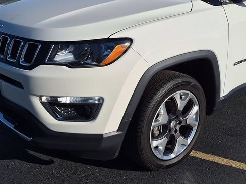 Used 2019 Jeep Compass Limited AWD/4WD image 9