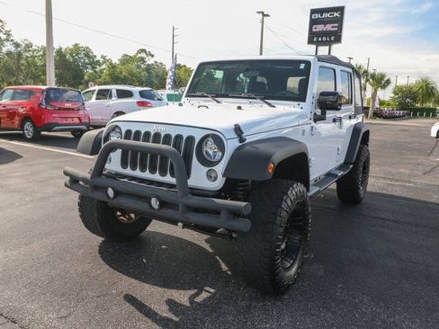 Used 2018 Jeep Wrangler Unlimited Sport w/ Connectivity Group image 3