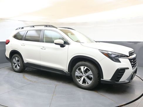 Used 2025 Subaru Ascent Premium AWD/4WD image 7