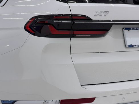 New 2026 BMW X7 xDrive40i image 13