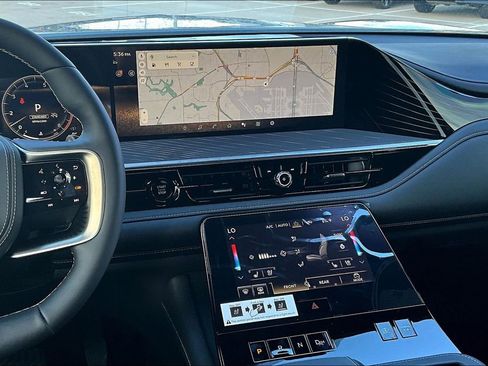 New 2026 INFINITI QX80 Autograph w/ Premium Cargo Package image 19