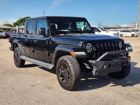 Used 2022 Jeep Gladiator Sport AWD/4WD image 3