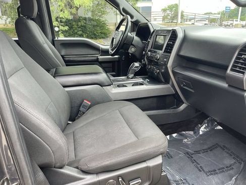 Used 2018 Ford F150 XLT w/ Equipment Group 302A Luxury AWD/4WD image 17