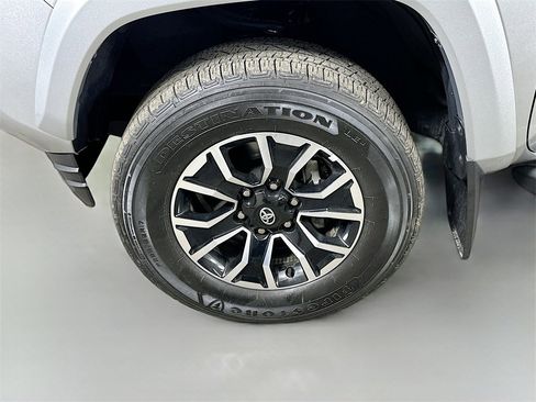 Used 2023 Toyota Tacoma TRD Sport image 8