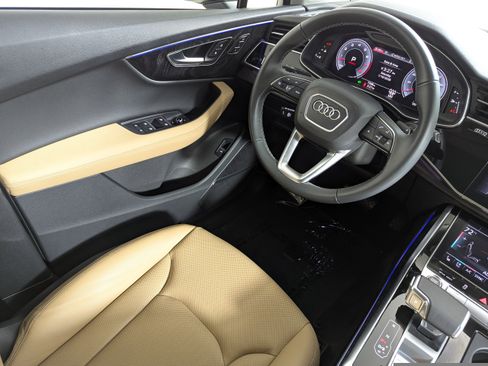 Certified 2025 Audi Q7 3.0T Premium Plus w/ Premium Plus Package image 9