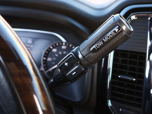 Used 2021 Nissan Titan Platinum Reserve w/ Off Road Protection Package image 18