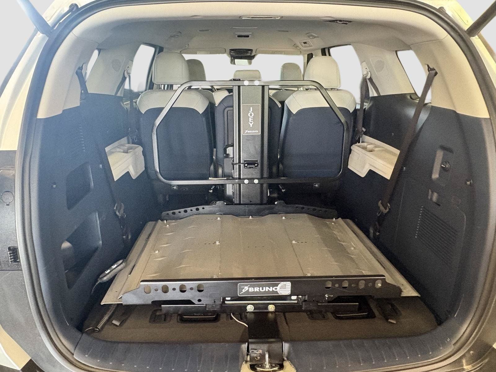 Certified 2026 Kia Carnival EX FWD image 20