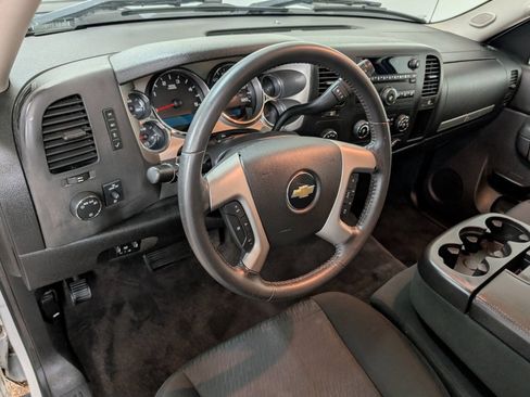 Used 2014 Chevrolet Silverado 2500 LT AWD/4WD image 8