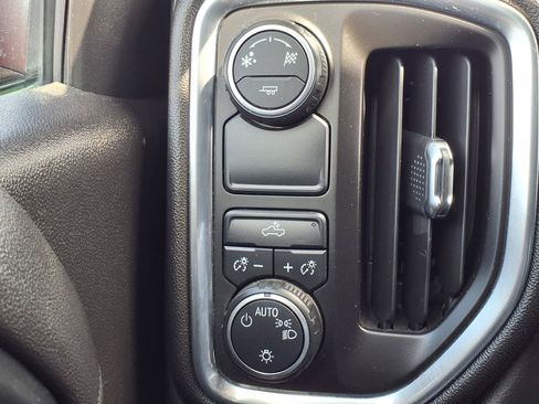 Used 2019 Chevrolet Silverado 1500 LT w/ Texas Edition RWD image 9