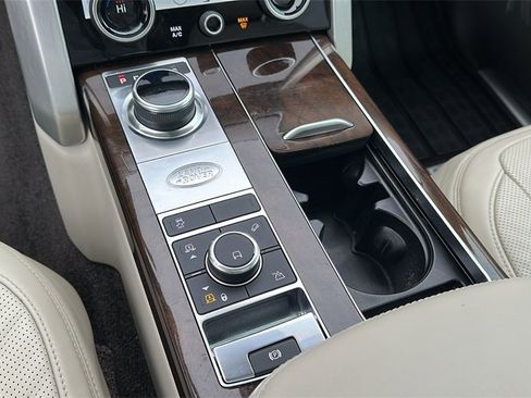 Used 2022 Land Rover Range Rover Westminster Edition image 17