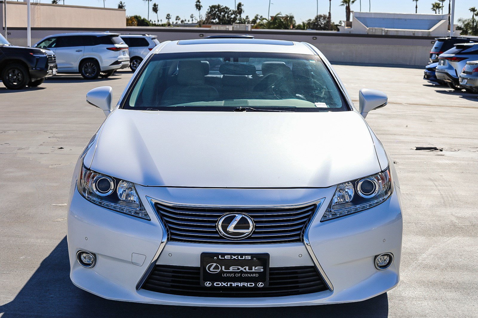 Used 2015 Lexus ES 350 w/ Luxury Package FWD image 2