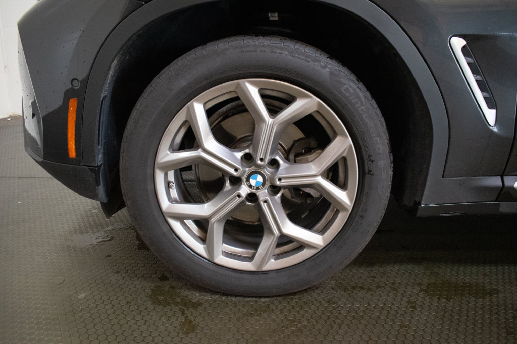 Used 2024 BMW X3 xDrive30i w/ Premium Package w/ZPA AWD/4WD image 9