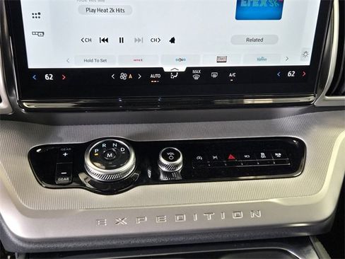 New 2025 Ford Expedition Active image 15