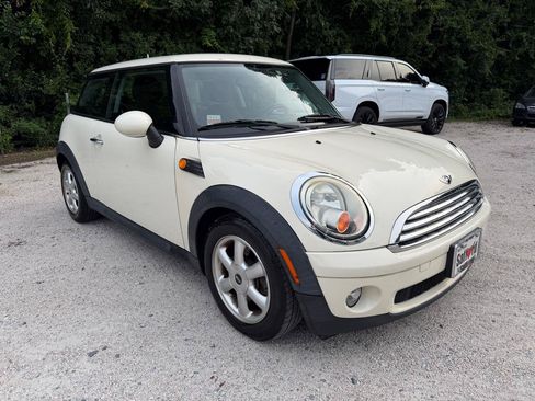 Used 2008 MINI Cooper Hardtop FWD image 4