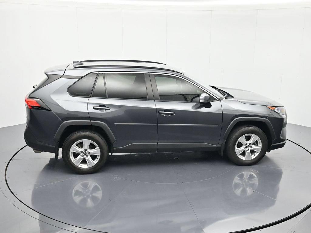 Used 2020 Toyota RAV4 XLE FWD image 30