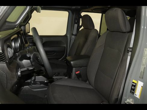 Used 2023 Jeep Wrangler Unlimited w/ Convenience Group AWD/4WD image 14