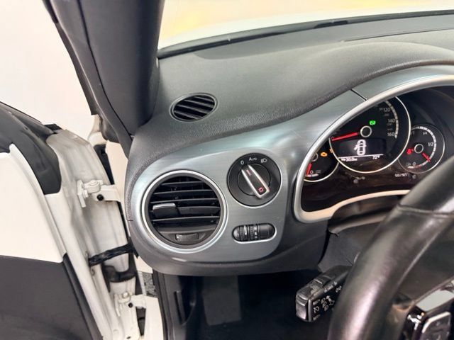 Used 2016 Volkswagen Beetle 1.8T Denim FWD image 20