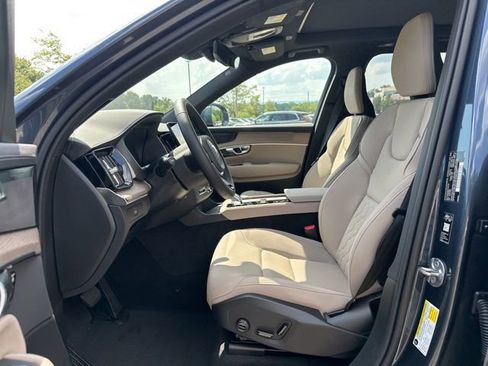 New 2026 Volvo XC90 B6 Plus w/ Protection Package Premier AWD/4WD image 14