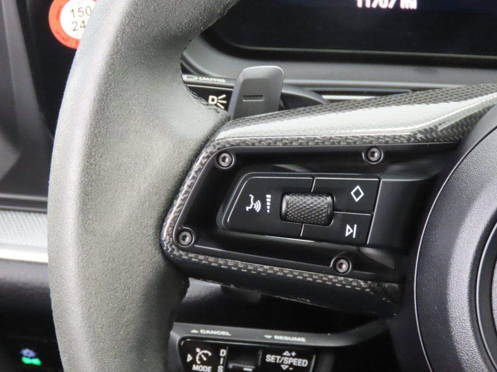 Certified 2025 Porsche Cayenne Coupe AWD/4WD image 20