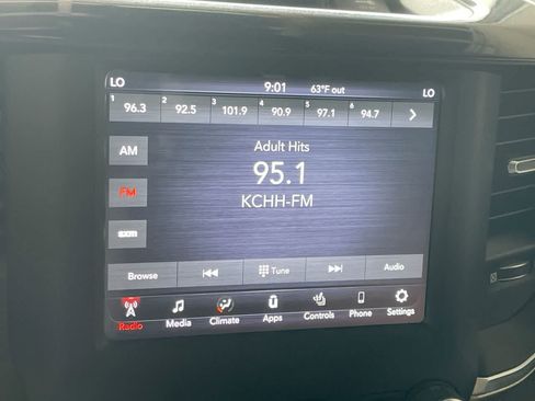 Used 2019 RAM 1500 Laramie w/ Sport Appearance Package AWD/4WD image 16