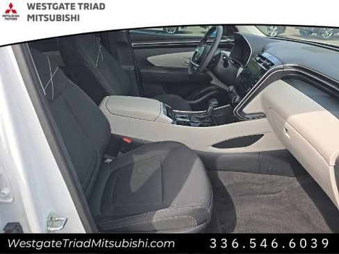 Used 2022 Hyundai Tucson SEL FWD image 11