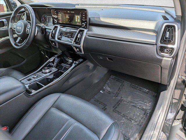 Used 2022 Kia Sorento SX w/ Panoramic Sunroof Package AWD/4WD image 23