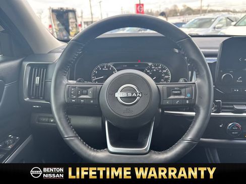 Certified 2023 Nissan Pathfinder SL image 15