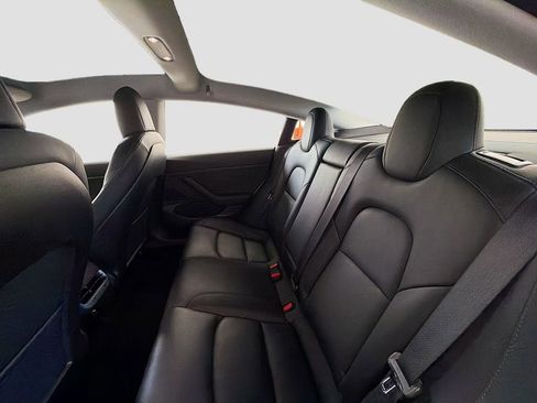 Used 2020 Tesla Model 3 Standard Range Plus image 24