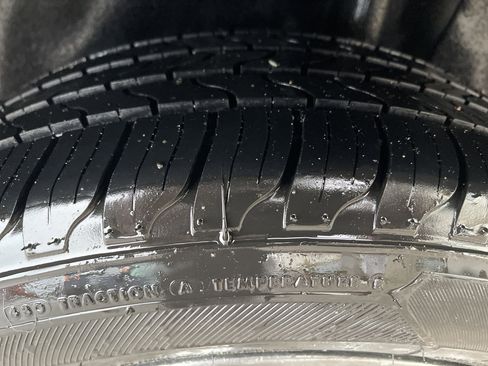 Used 2017 Dodge Challenger GT w/ Driver Convenience Group image 23