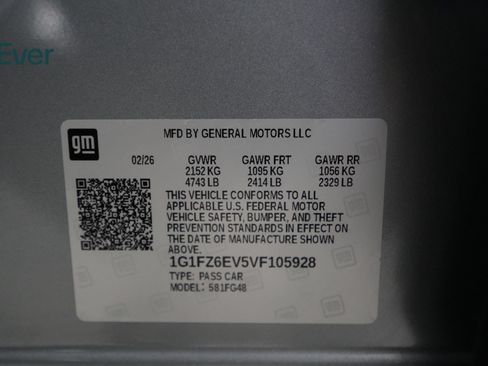 Used 2027 Chevrolet Bolt RS w/ Technology Package FWD image 28