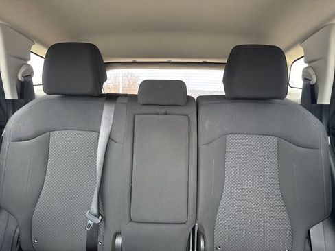 Used 2025 Kia Sportage LX image 32