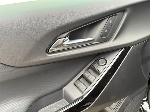 New 2026 Chevrolet Equinox LT image 12