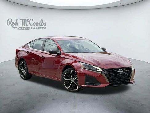 Used 2024 Nissan Altima 2.5 SR AWD/4WD image 1