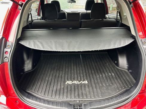 Used 2017 Toyota RAV4 XLE w/ All Weather Liner Package AWD/4WD image 34