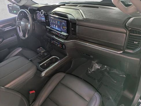 Used 2025 Chevrolet Silverado 1500 LT Trail Boss w/ Convenience Package II AWD/4WD image 23