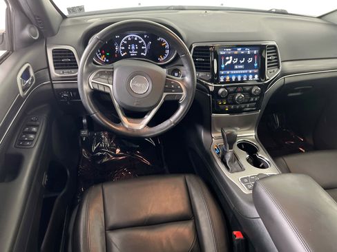 Used 2022 Jeep Grand Cherokee Limited image 23