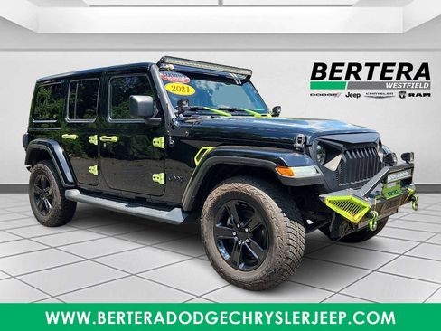 Used 2021 Jeep Wrangler Unlimited Sahara AWD/4WD image 1