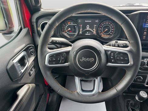Used 2024 Jeep Wrangler Unlimited Sahara AWD/4WD image 19