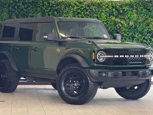 Certified 2023 Ford Bronco Wildtrak AWD/4WD image 2