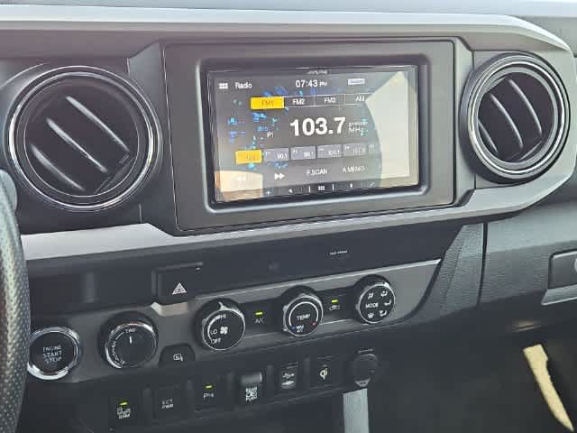 Used 2019 Toyota Tacoma TRD Off-Road w/ Technology Package AWD/4WD image 21
