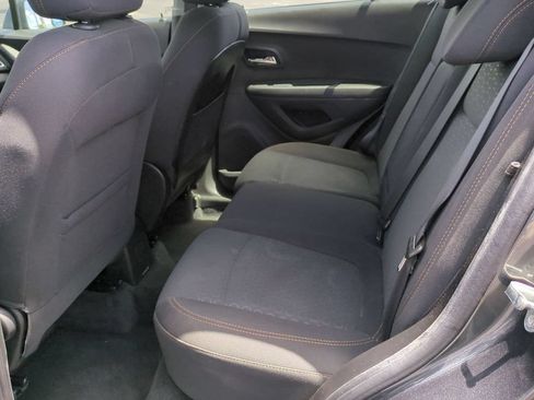 Certified 2020 Chevrolet Trax LS FWD image 22